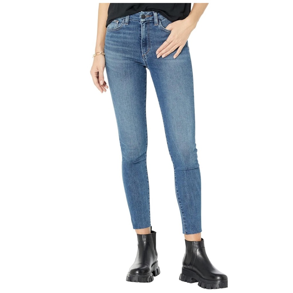 Joe’s Jeans The Honey Curvy Skinny 26” Inseam Crop Raw Hem / Theodora Wash